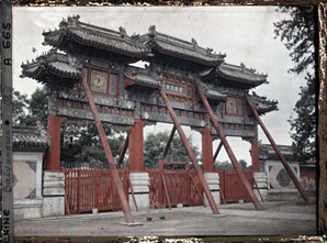 1912年６月28日　北京白雲観門廊