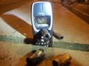 Nokia 3310 香港で壮絶な「戦死」