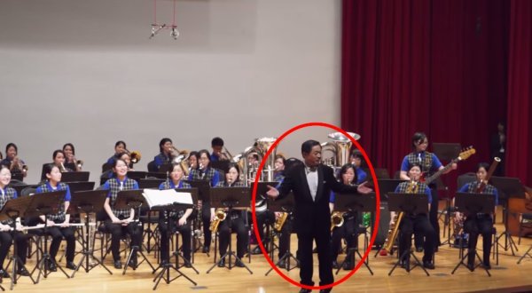 台湾を沸かせた鹿児島の高校吹奏楽部の名物指揮者