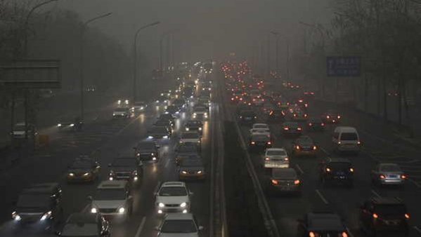 中国空気汚染　カナダの空気商売で人気絶頂