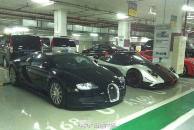 高級車がずらり 北京の地下駐車場