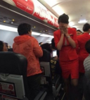 仰天！タイ航空便で乗務員に熱いカップ麺をかけた中国人男女