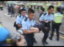 香港警察 7.1デモ主催者らを拘束