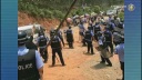 火葬場建設に反対の村民 警察と激しく衝突